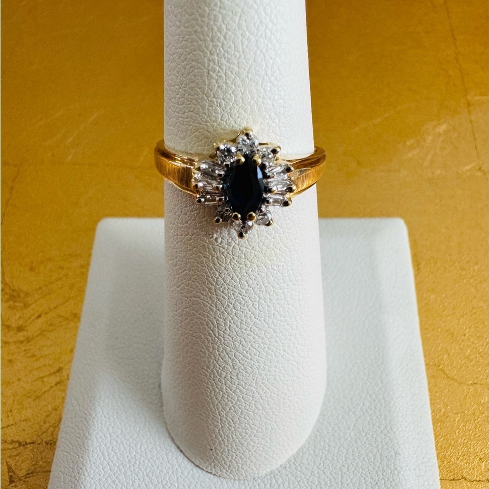 14K Yellow Gold Marquise Sapphire and Diamond Ring Halo starburst size 6